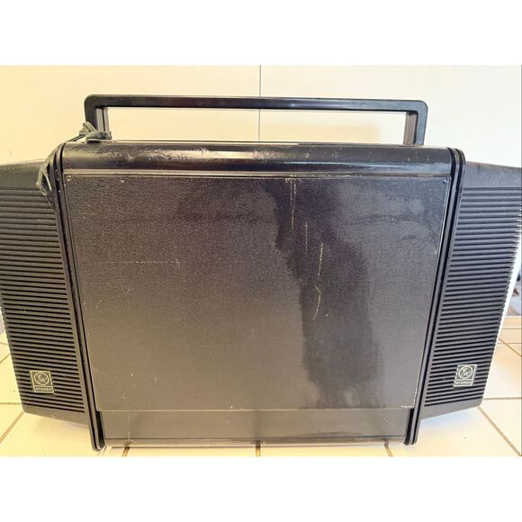General Electric Concert Hall Super 8 Wildcat Portable Record Player (Parts) - Picture 1 of 5